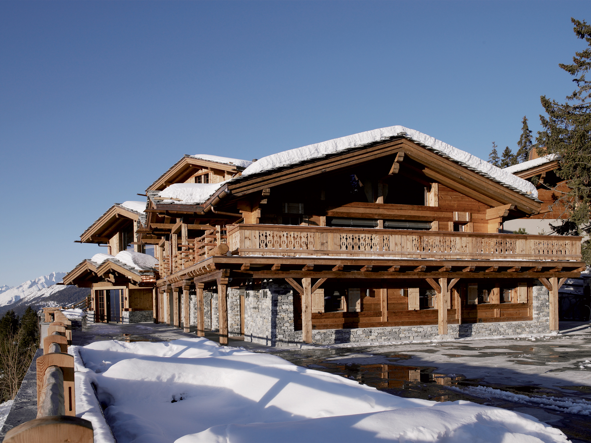 LE CRANS HOTEL and SPA 5*